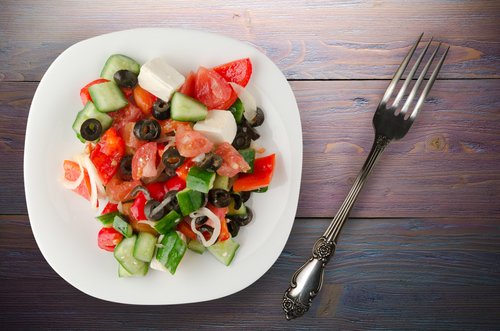 Plate full of vegetables for healthy eating.